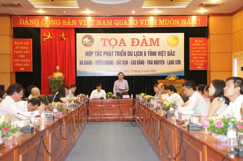  Phó Tổng cục trưởng TCDL Ngô Hoài Chung phát biểu tại buổi tọa đàm